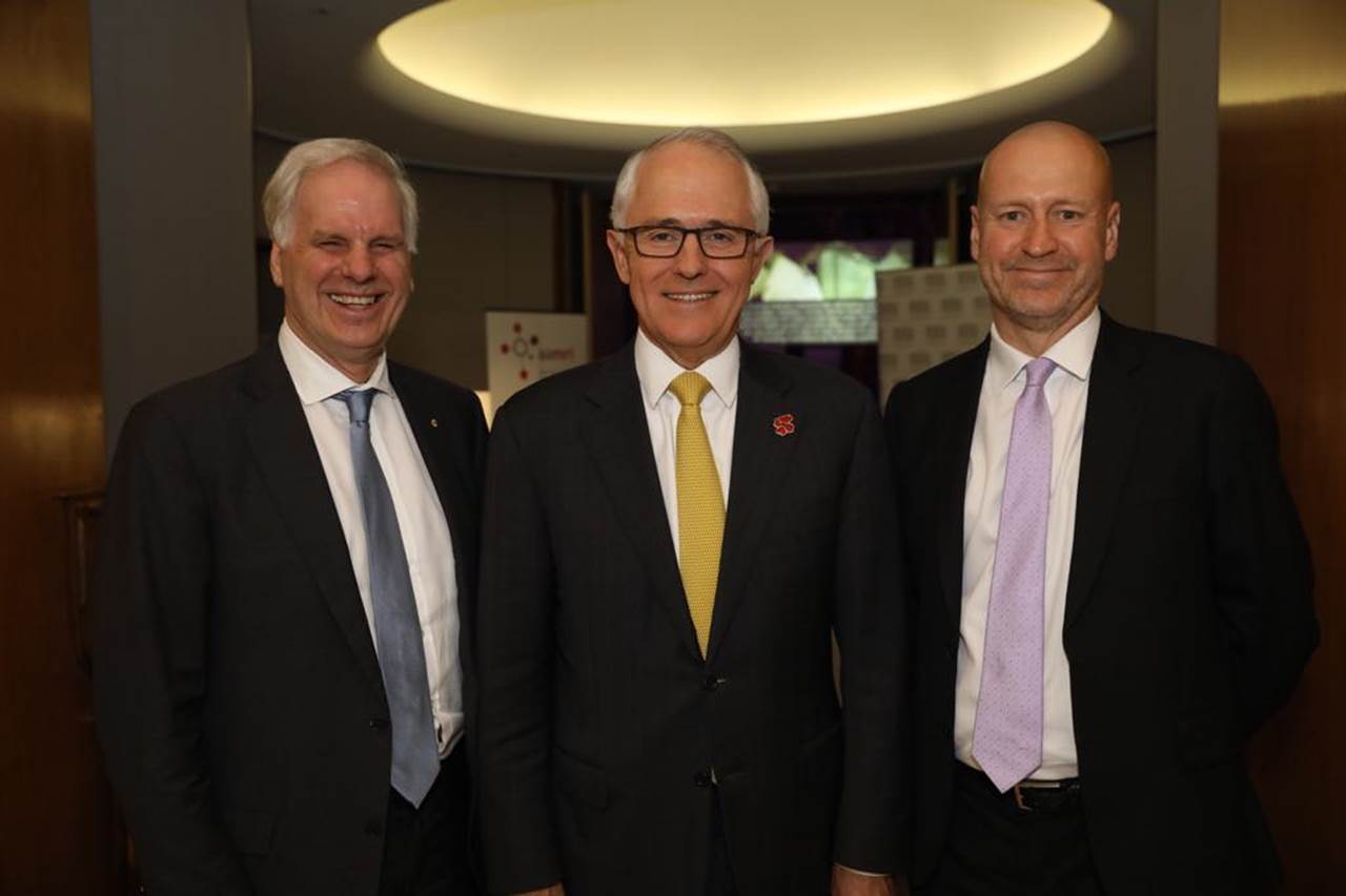 (L-R) New AAMRI President, Professor Tony Cunningham, with Prime Minister Malcom Turnbull and immediate past AAMRI President Professor Doug Hilton.